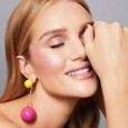 Rosie Huntington-Whiteley lansira novu beauty kolekciju