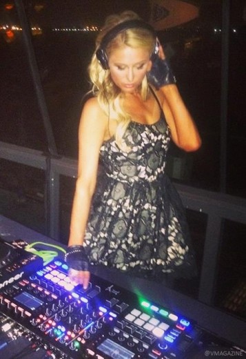 Paris Hilton je bila DJ večeri 